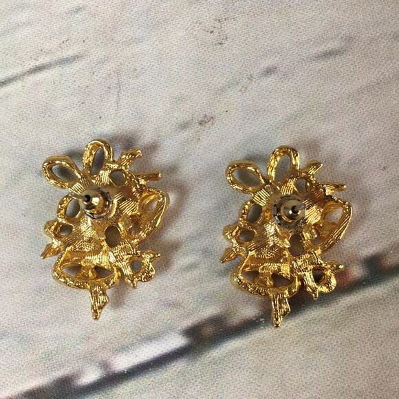 Vintage Christmas Bell Pierced Earrings Gold Tone w/‎ Green & Red - Picture 11 of 13
